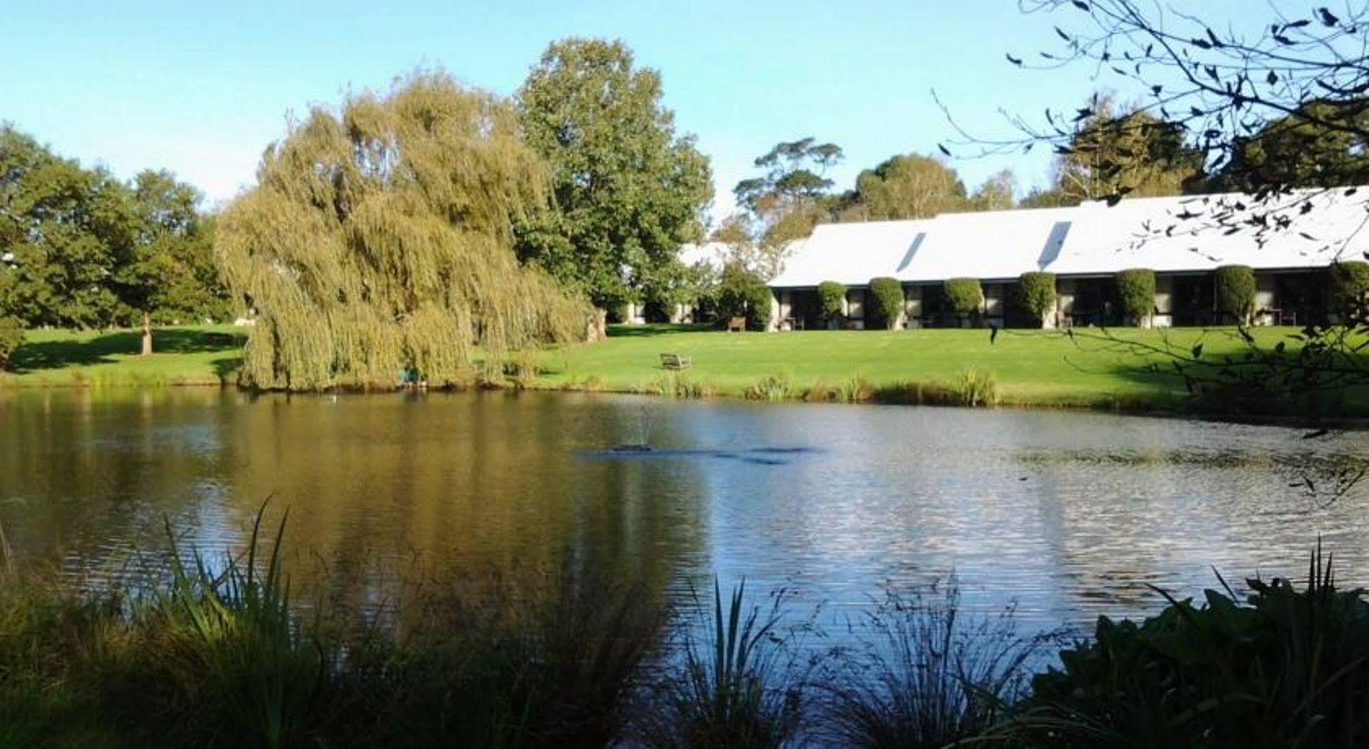 Briars Country Lodge Bowral Bagian luar foto